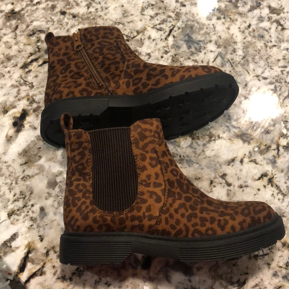 Girls Size 1 Cat & Jack Leopard Booties